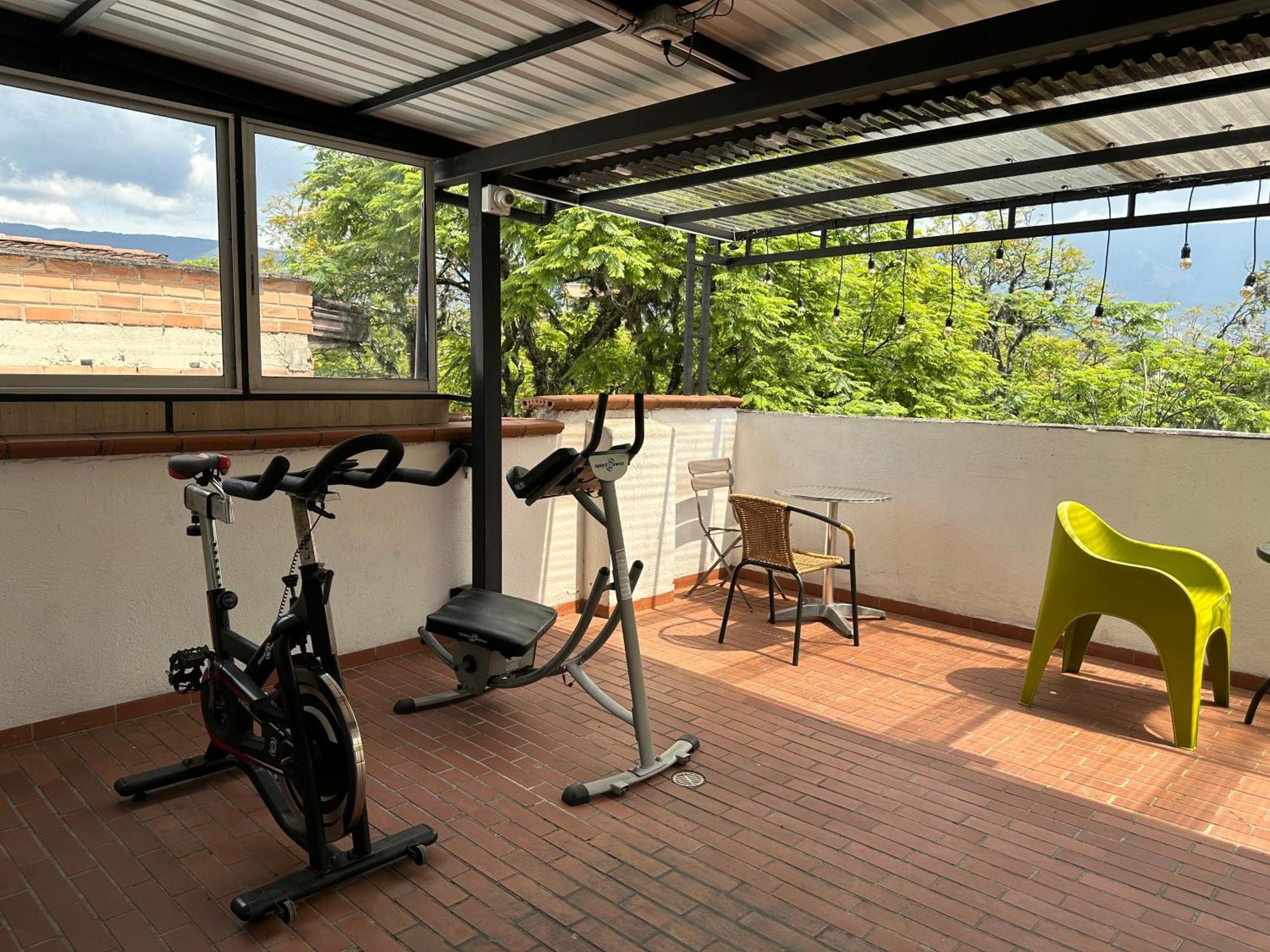 Laureles Guest House Lgh Hotel Medellin Exterior photo