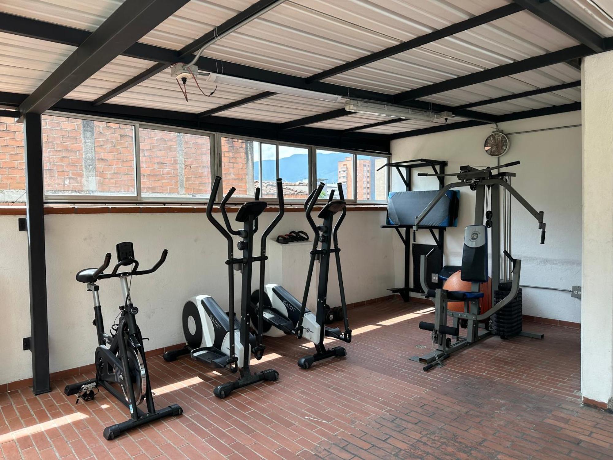 Laureles Guest House Lgh Hotel Medellin Exterior photo